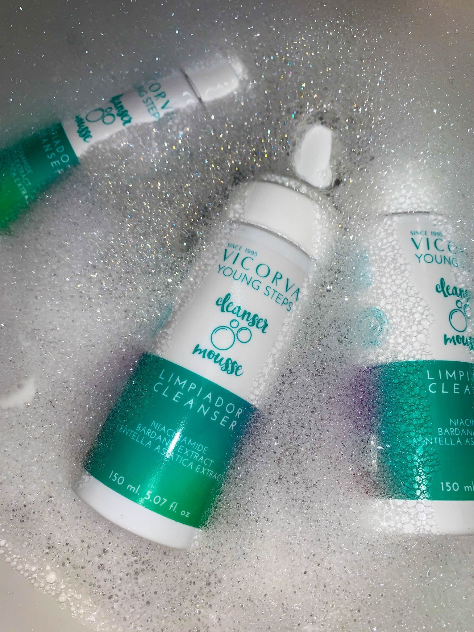 Limpiador Cleanser Mousse Niacinamida - 150 ml - Cosmética Vicorva